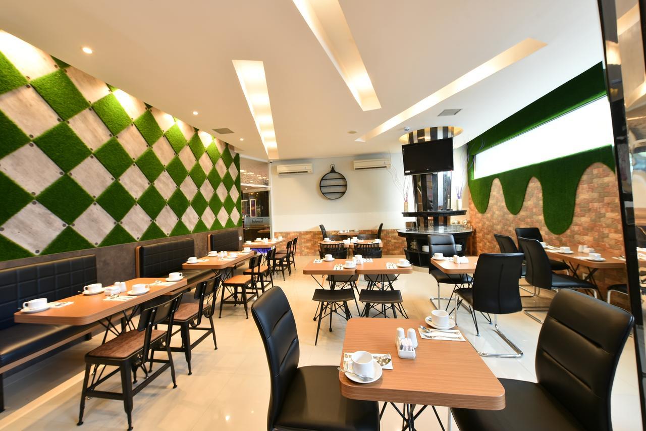 Hotel Midtown Xpress Balikpapan Exteriér fotografie